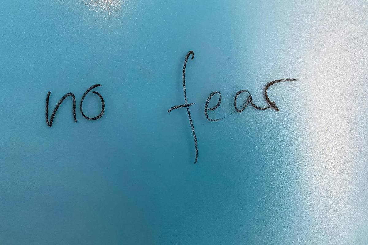 Mehr über den Artikel erfahren 10 Regeln bei Angst – sanfte Tipps zur Selbsthilfe