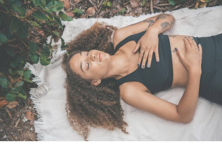 Yoga zum Schlafen – 5 sanfte Übungen für Deine Abendroutine